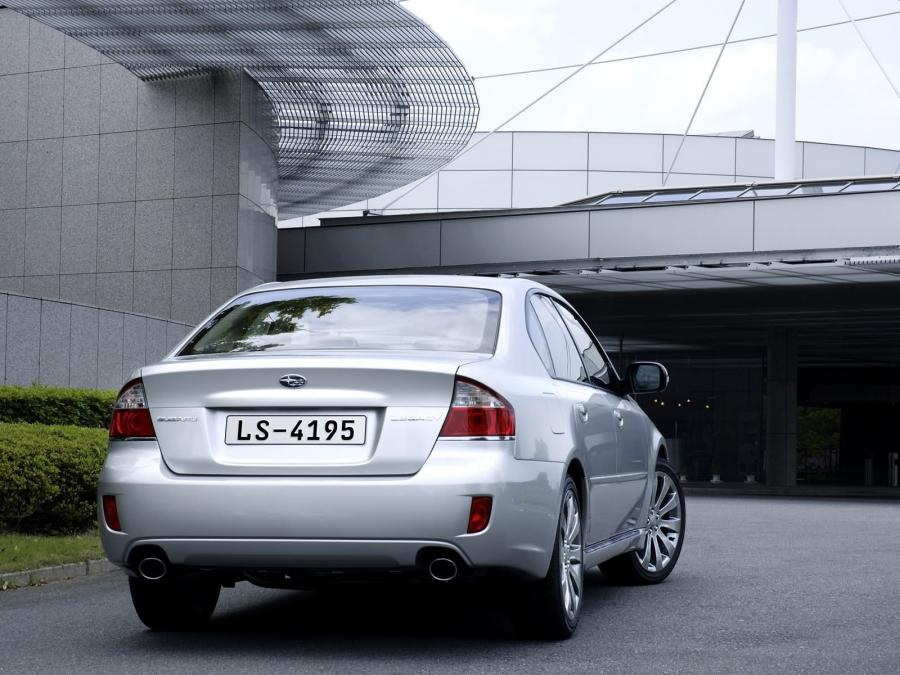  Subaru Legacy 3.0R Spec-B 2006 года  (EU) (фото 12 из 17)